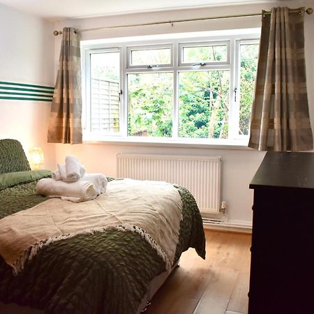 Luxury 2 Bedroom Apartment, Parking, Few Minutes Walk From Wembley Stadium لندن المظهر الخارجي الصورة
