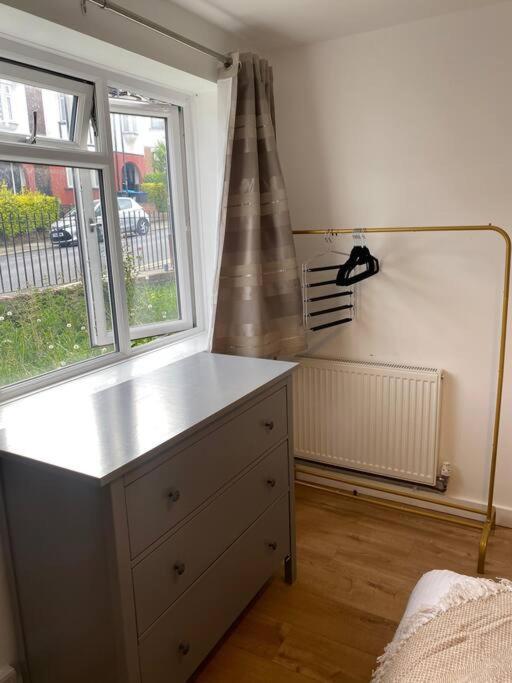 Luxury 2 Bedroom Apartment, Parking, Few Minutes Walk From Wembley Stadium لندن المظهر الخارجي الصورة