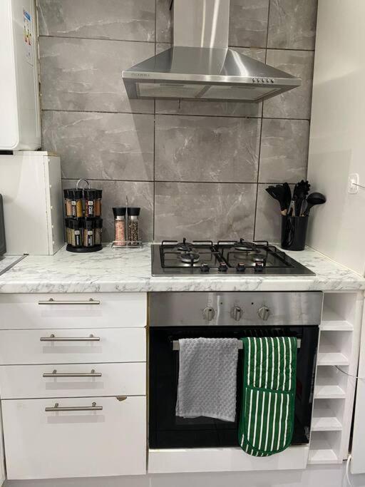 Luxury 2 Bedroom Apartment, Parking, Few Minutes Walk From Wembley Stadium لندن المظهر الخارجي الصورة