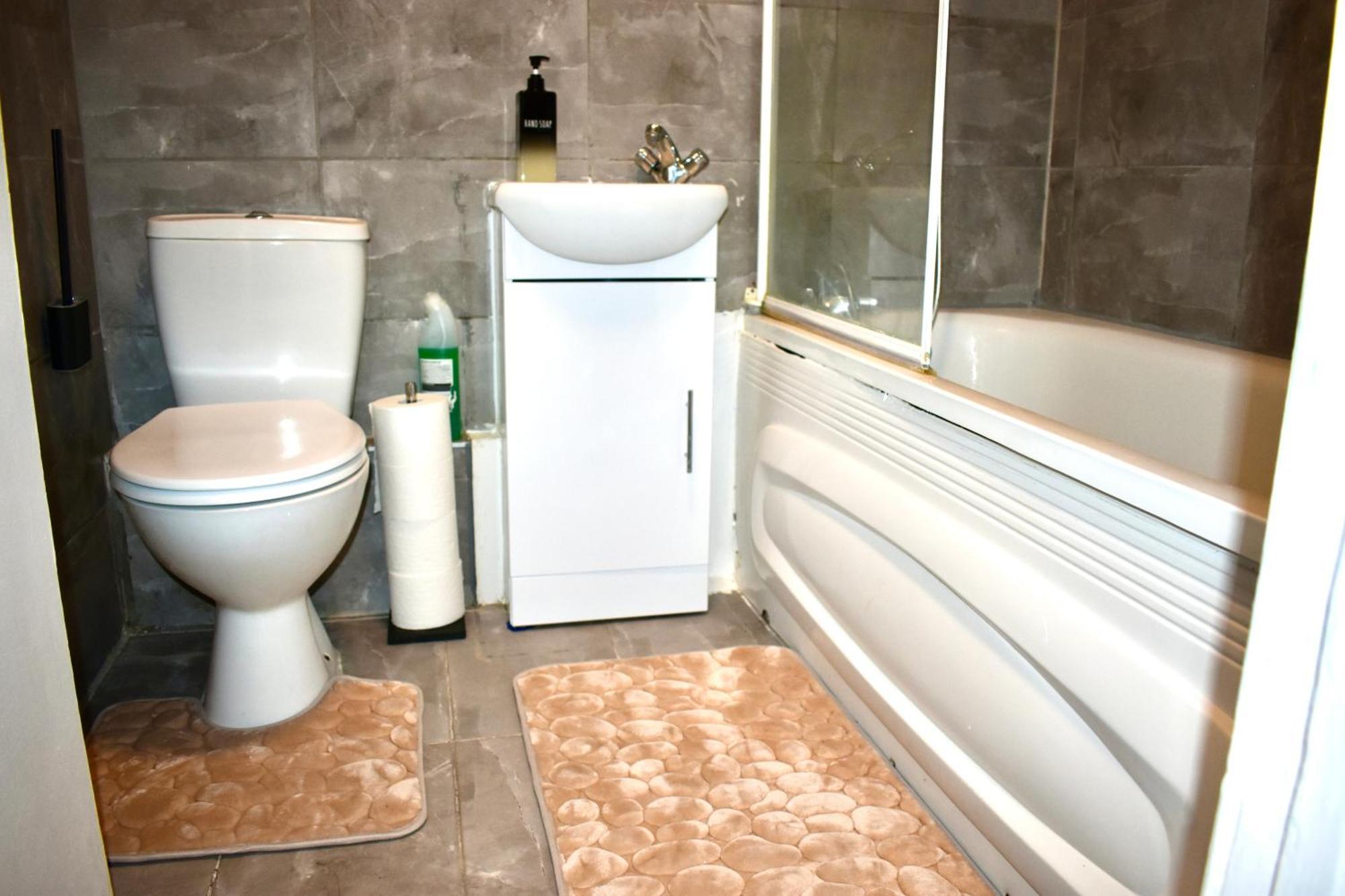 Luxury 2 Bedroom Apartment, Parking, Few Minutes Walk From Wembley Stadium لندن المظهر الخارجي الصورة